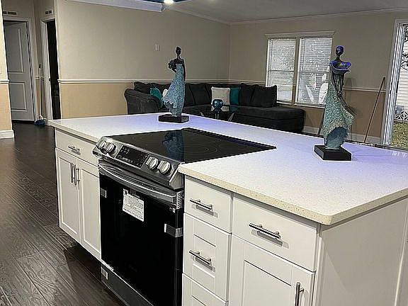 4th image of 2113 Royal Troon Ct