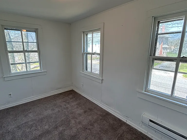 938 Union St — Photo 2