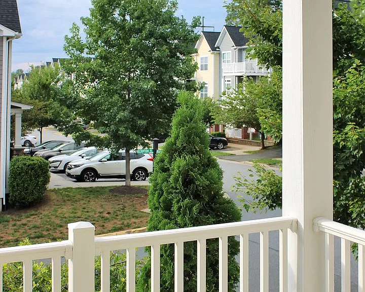 1616 Kempton Pl — Photo 9