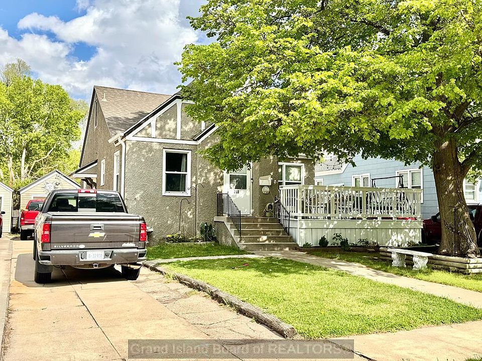 1st image of 311 S Oak St