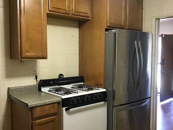 5th image of 2352 W De Ovan Ave