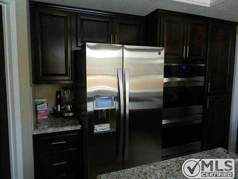 5th image of 38931 Glenwood Dr