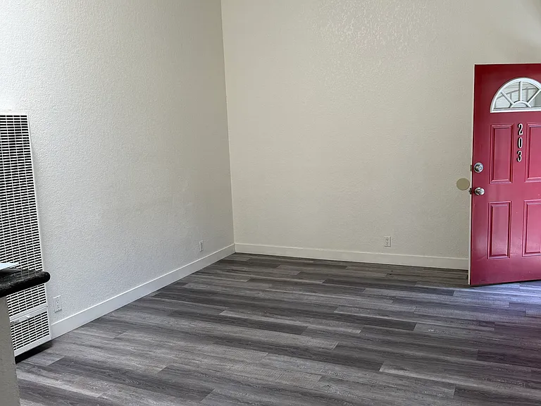 1080 Temple Ave #203 — Photo 6