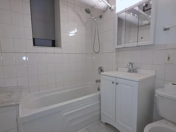 1055 Blvd East image 8 of 22