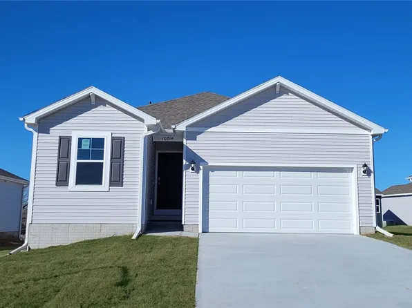 5637 153rd St, Urbandale, IA 50323