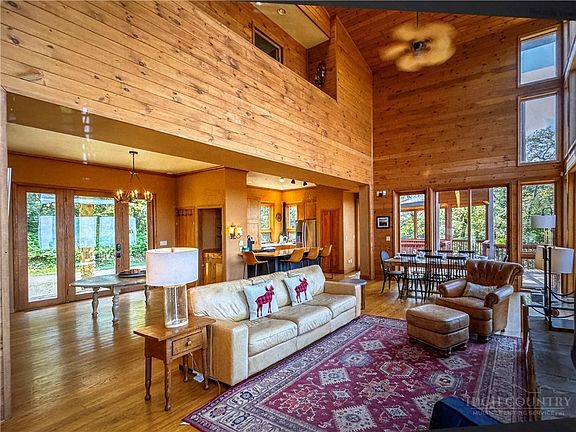 5th image of 200 Summit Lodge Rd + Guest Chalet