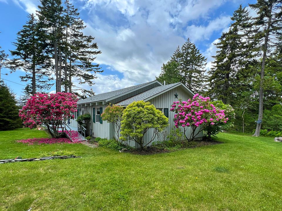 2nd image of 40 Abenaki Way
