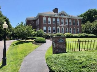 760 Highland Ave APT 7, Needham, MA 02494