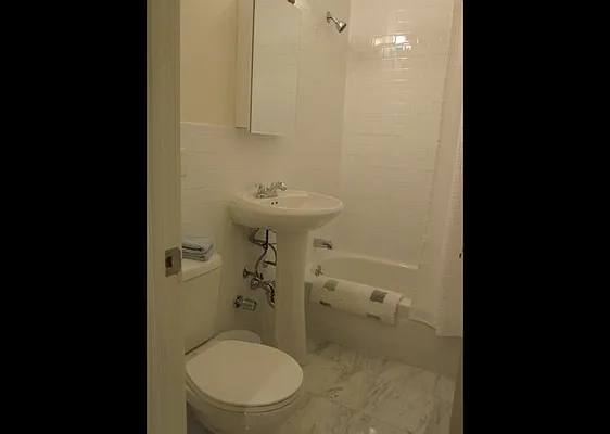 Rented by KVNY Soho | media 22