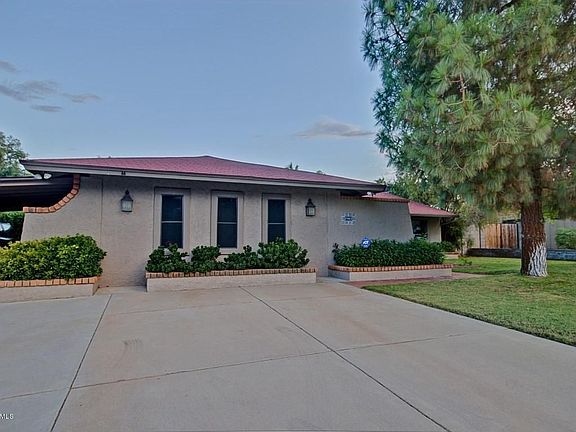 2nd image of 2941 E Willow Ave