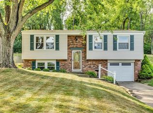 248 Larue Dr, Coraopolis, PA 15108