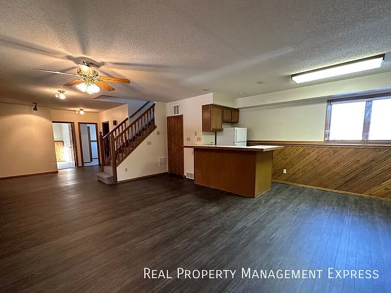 4409 E 20th St — Photo 18