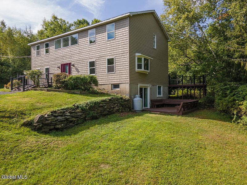2nd image of 128 Himmel Lane