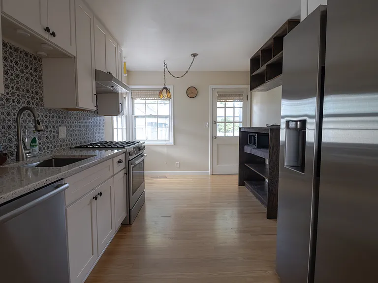 1527 NE 64th Ave — Photo 20