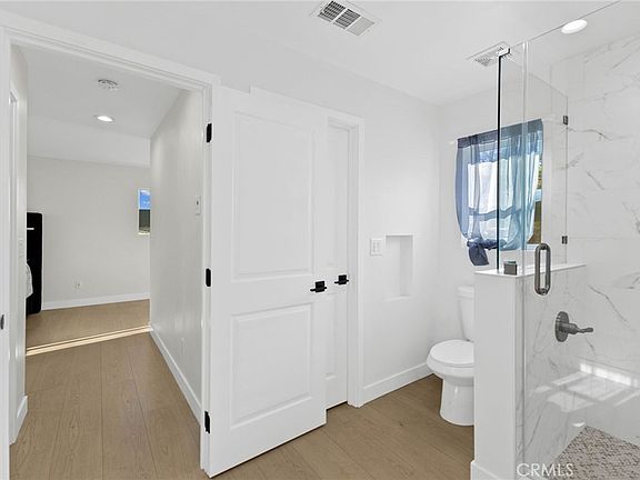 5th image of 16897 Gunnerson St