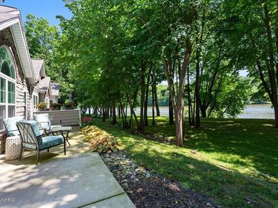 3072 Riverview Ln, Benton Harbor, MI, 49022