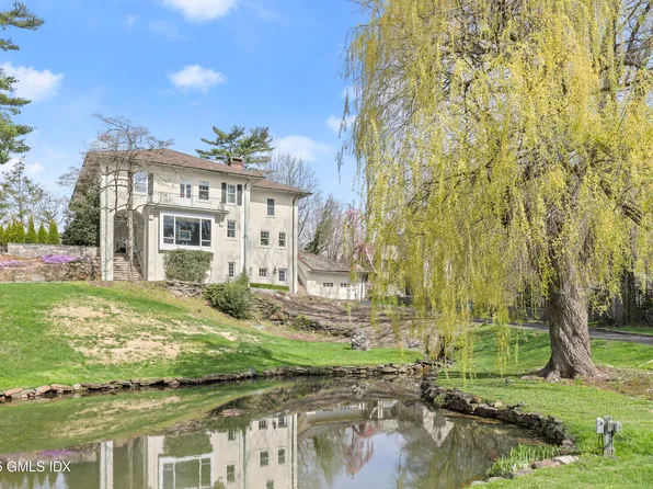 75 Dearfield Dr, Greenwich, CT 06831