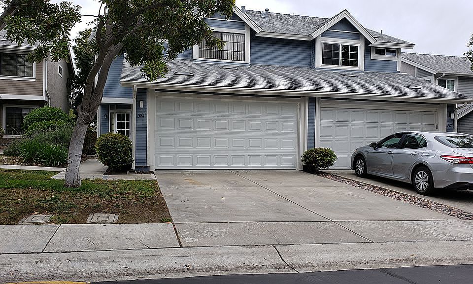 1st image of 384 Windjammer Cir