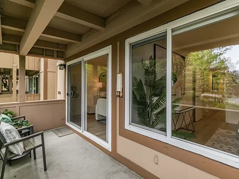 2452 W Bayshore Rd #9 — Photo 6