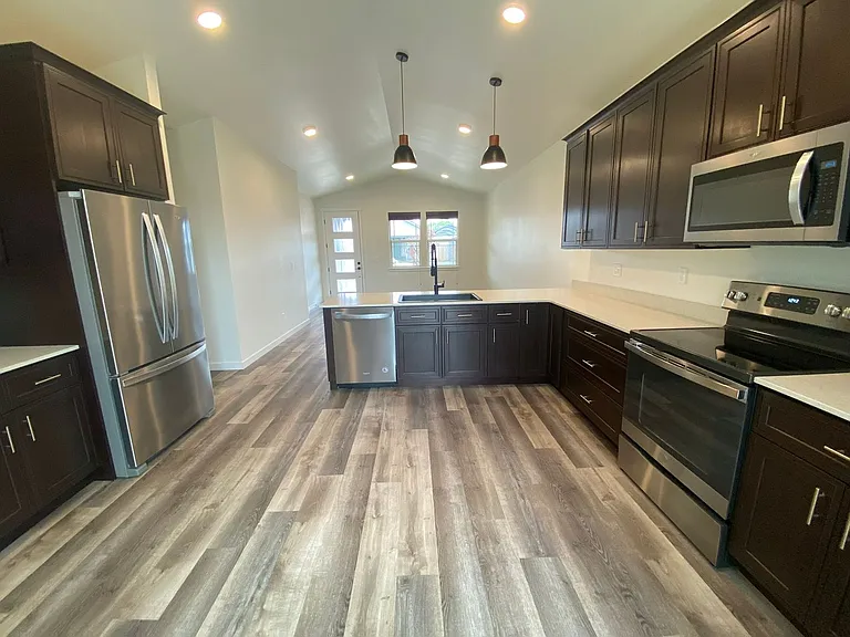 2513 N Benjamin Ln — Photo 6