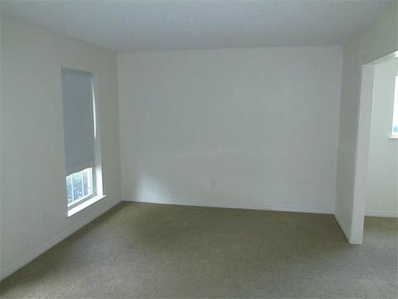 5th image of 3764 Inwood Ave