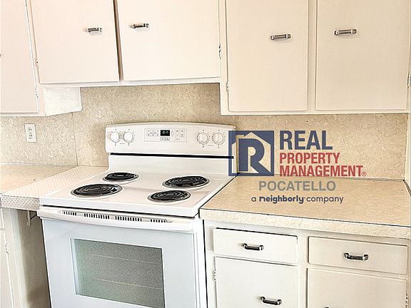 3rd image of 641 W Bonneville St #649