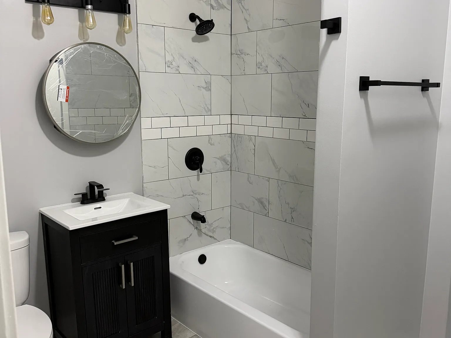 3 bed, 1100 sqft, $1,900 — Photo 4