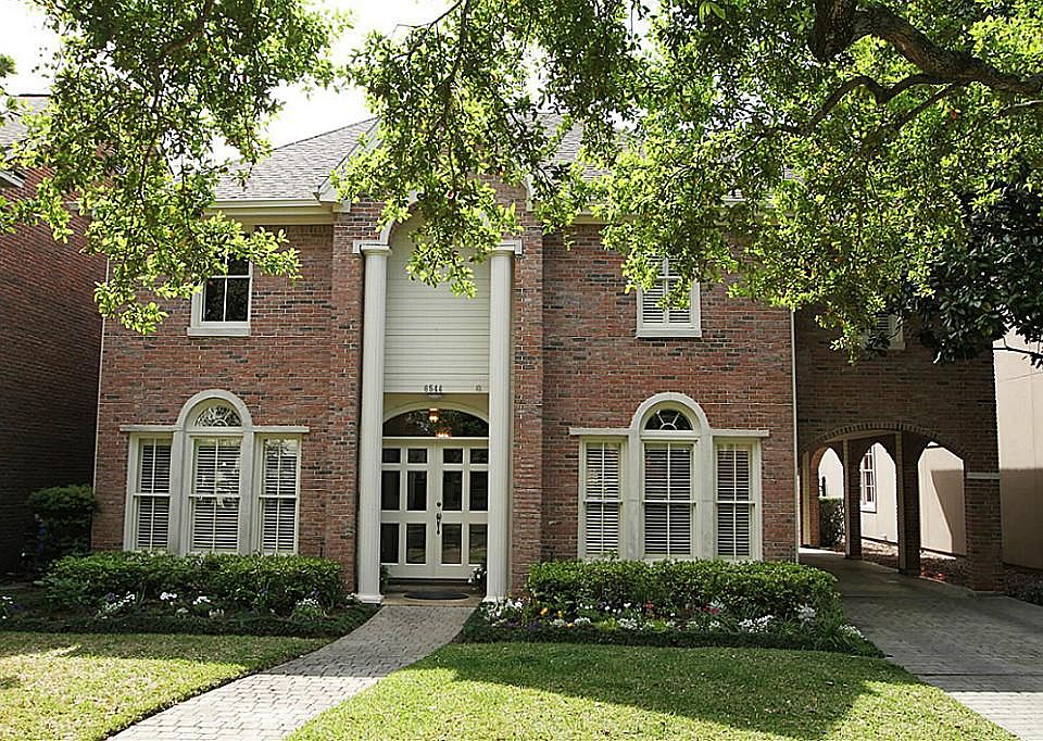 Great location in the heart of West U. Around the corner from Whitt Johnson park and close to Rice V