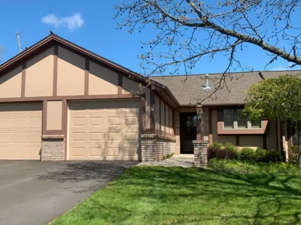 3026 Kay Dr SE, Grand Rapids, MI 49508