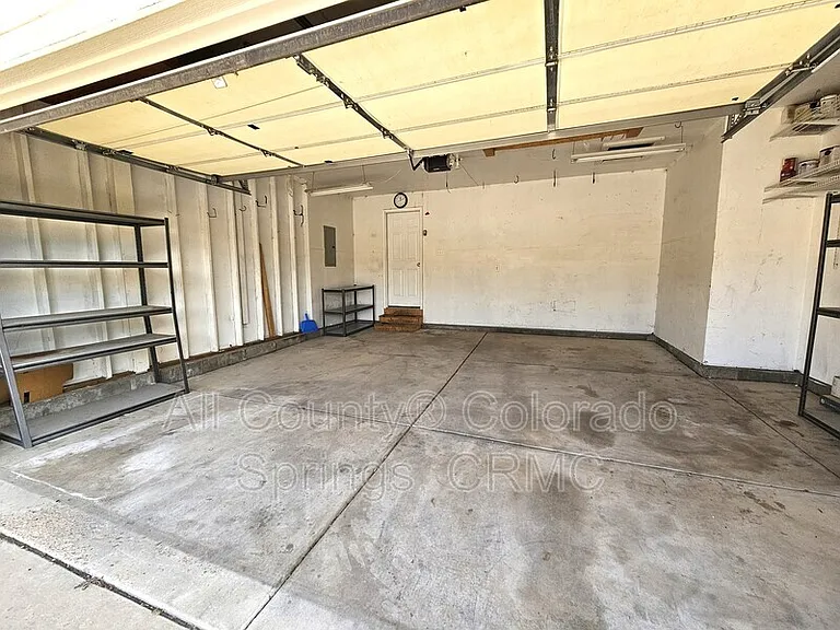 1305 Lords Hill Dr — Photo 25