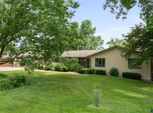 2908 N Oak Rd, Brandon, SD 57005