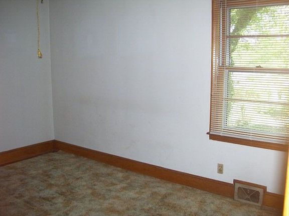 4th image of 206 Ruskin St