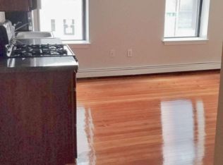 10 Hull St APT 1F, Boston, MA 02113