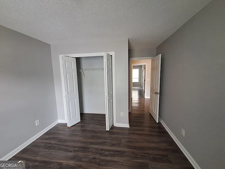 5633 Rutland Dr — Photo 10