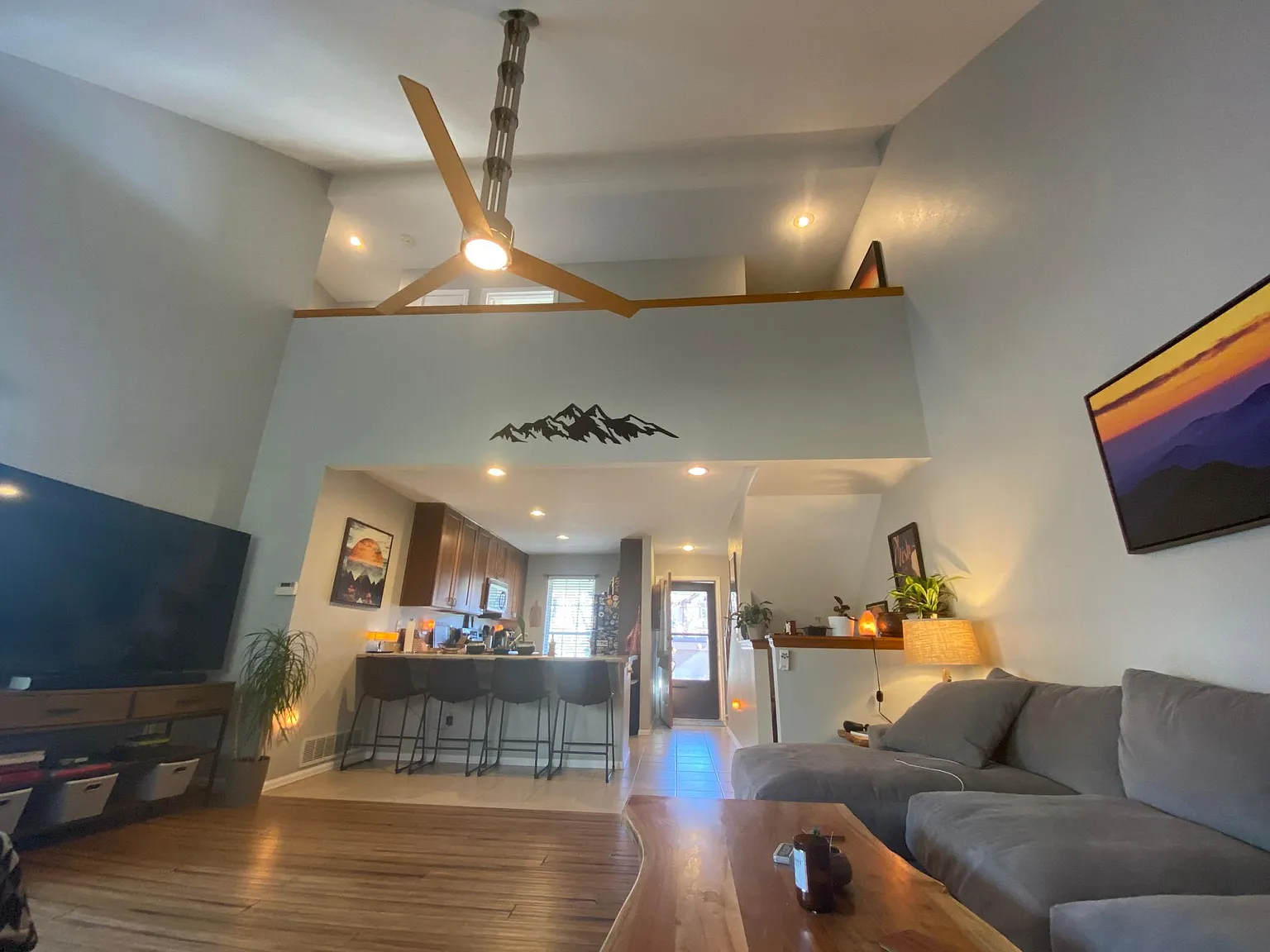3 bed, 1620 sqft, $3,200 — Photo 4