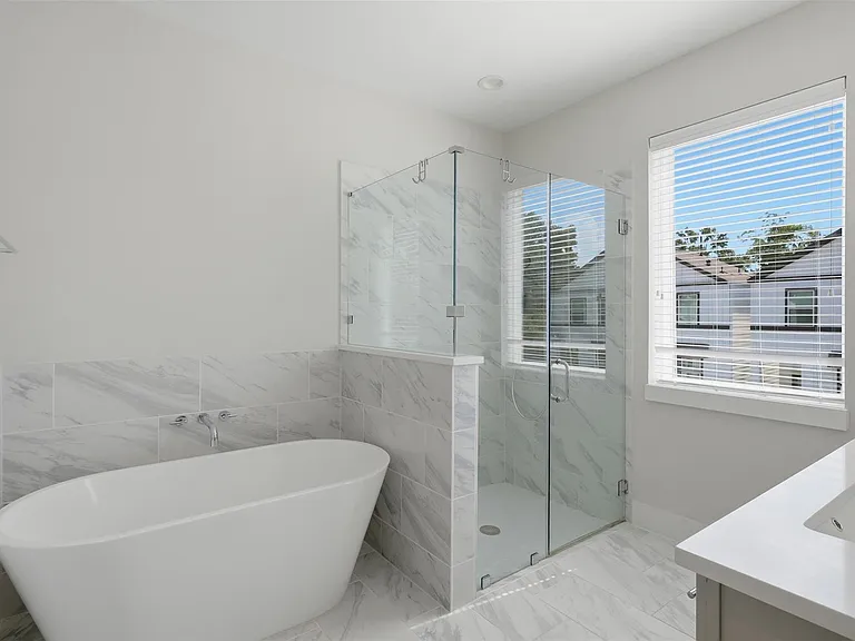 5305 Donovan Gardens Ln — Photo 13