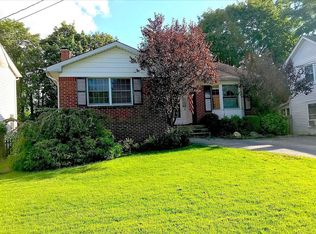 86 Mechanic St, Huntington, NY 11743