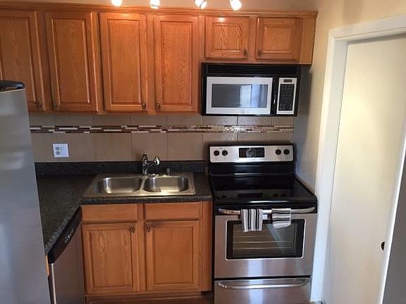 4th image of 950 Hillcrest Dr APT 307