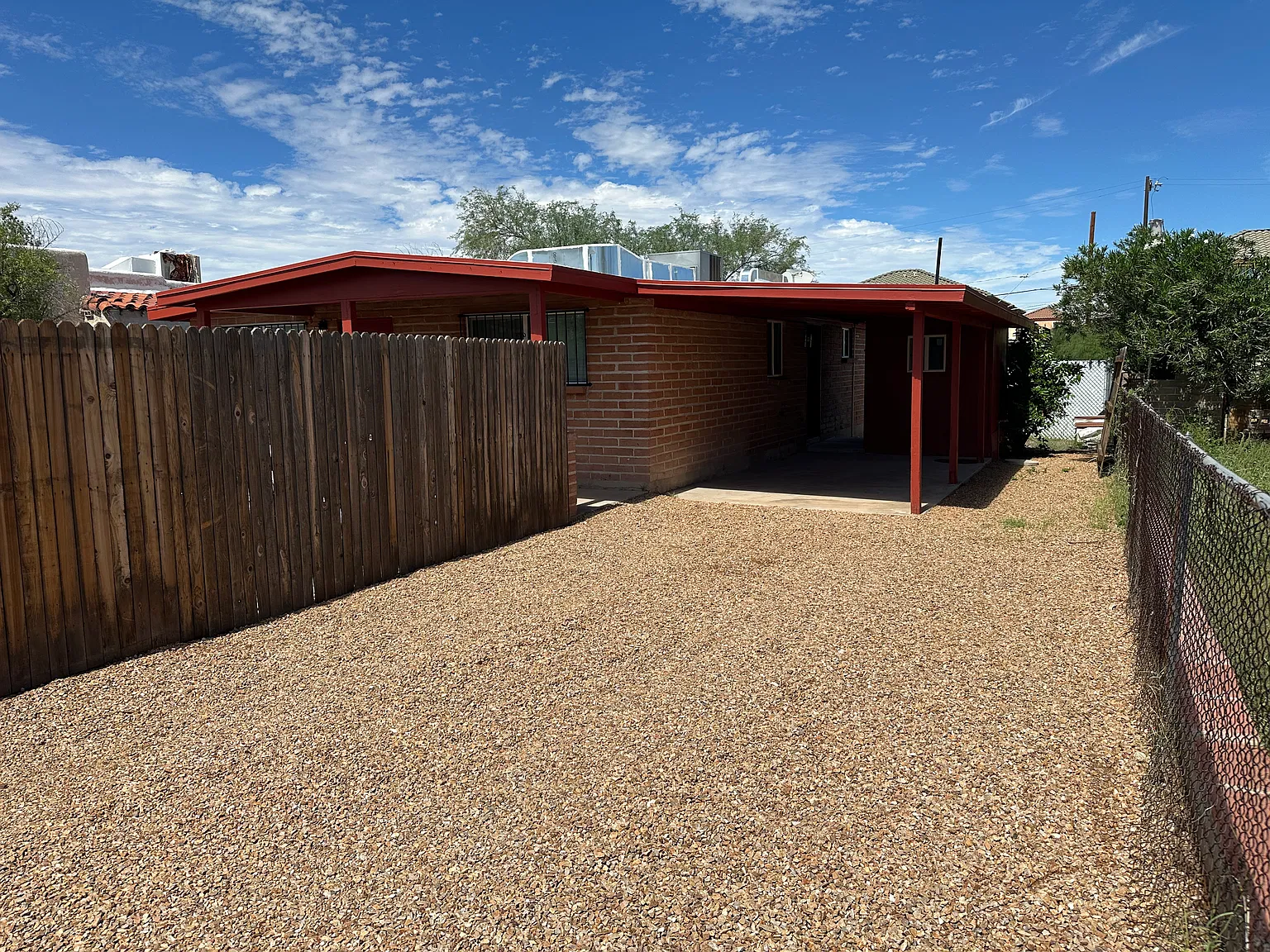 3 bed, 1170 sqft, $2,350 — Photo 4