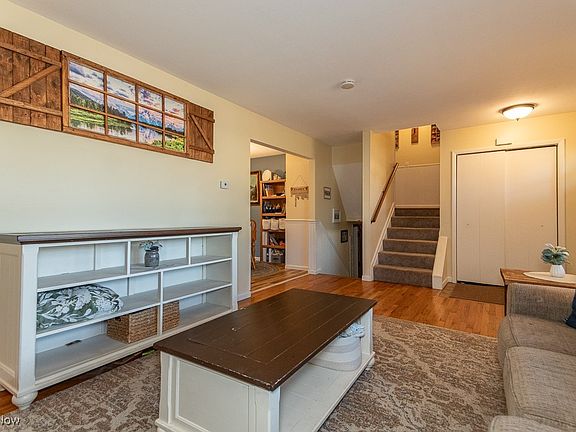 5th image of 60 Dunbar Ct