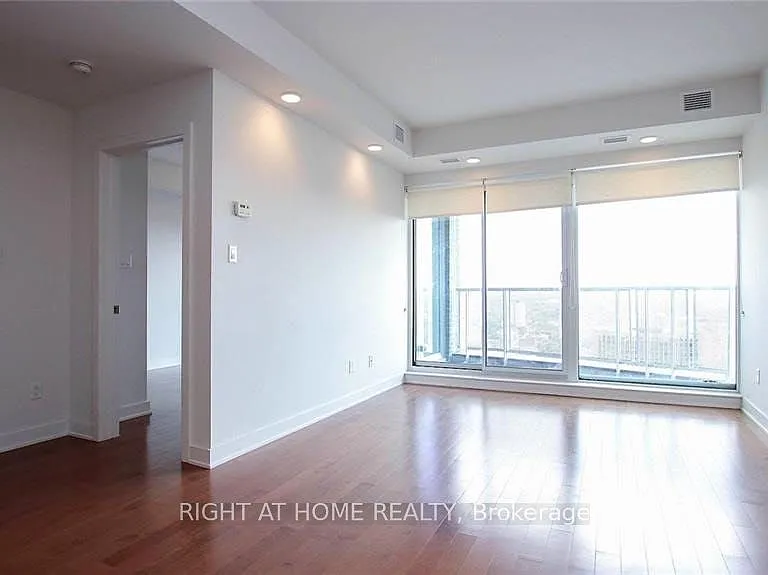 40 Nepean St #2306 — Photo 13