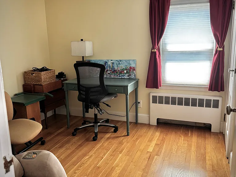 311 Temple St — Photo 42