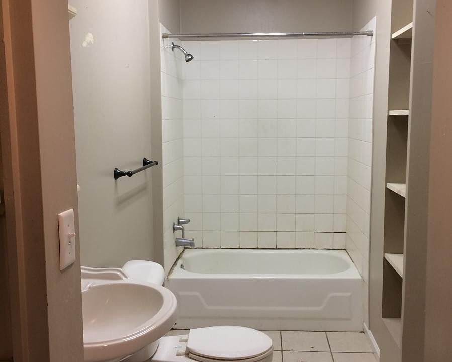 2nd image of 2522 Ernest St