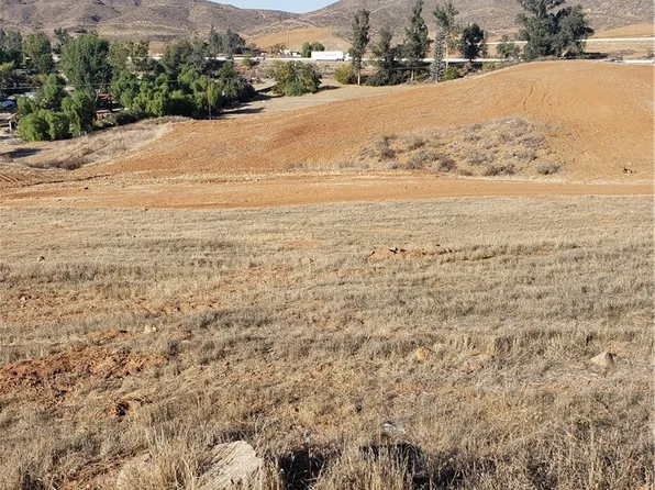 14 E Franklin St #19, Lake Elsinore, CA 92530