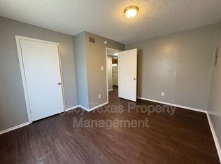 1712 Short St UNIT B, Cleburne, TX 76033