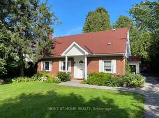 2297 Fox Cres, Ottawa, ON K2B7K5