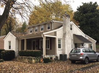 1911 Carlton Rd SW, Roanoke, VA 24015