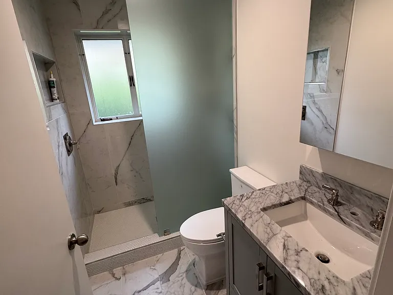 2195 S Los Robles Ave — Photo 10
