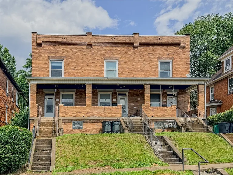 438 Glenwood Dr — Photo 1