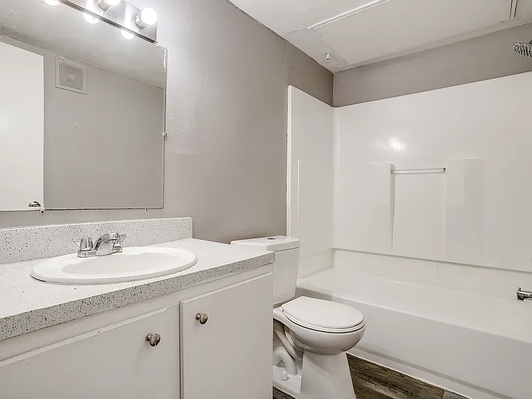 Irving Properties — Photo 4